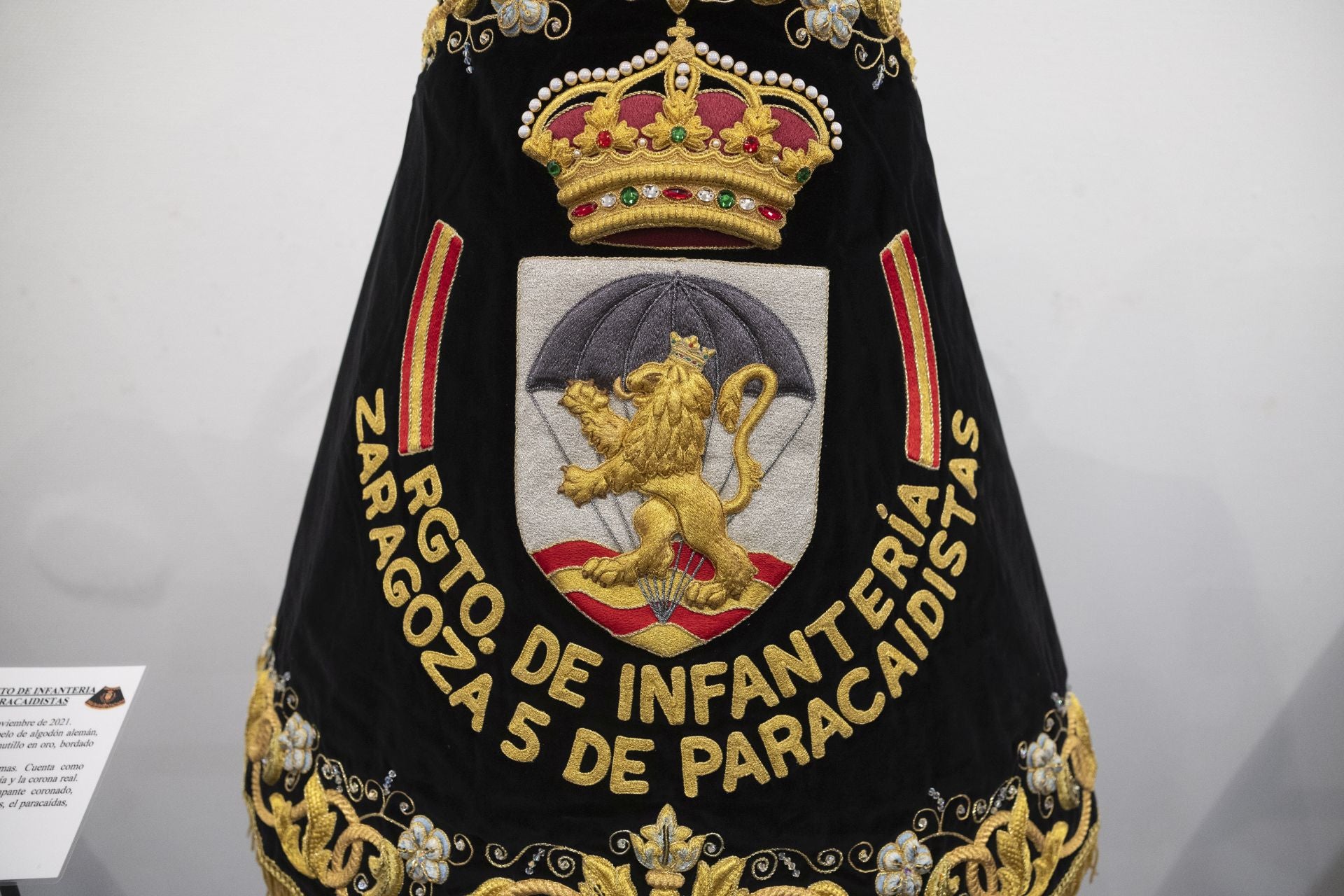 Exposición de mantos de la Virgen del Pilar