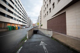 Acceso al estacionamiento de Marqués de Larios, con 249 plazas a la venta en este proceso de venta de patrimonio municipal.