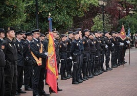 Agentes, durante la celebración de los Ángeles Custodios en El Espolón.