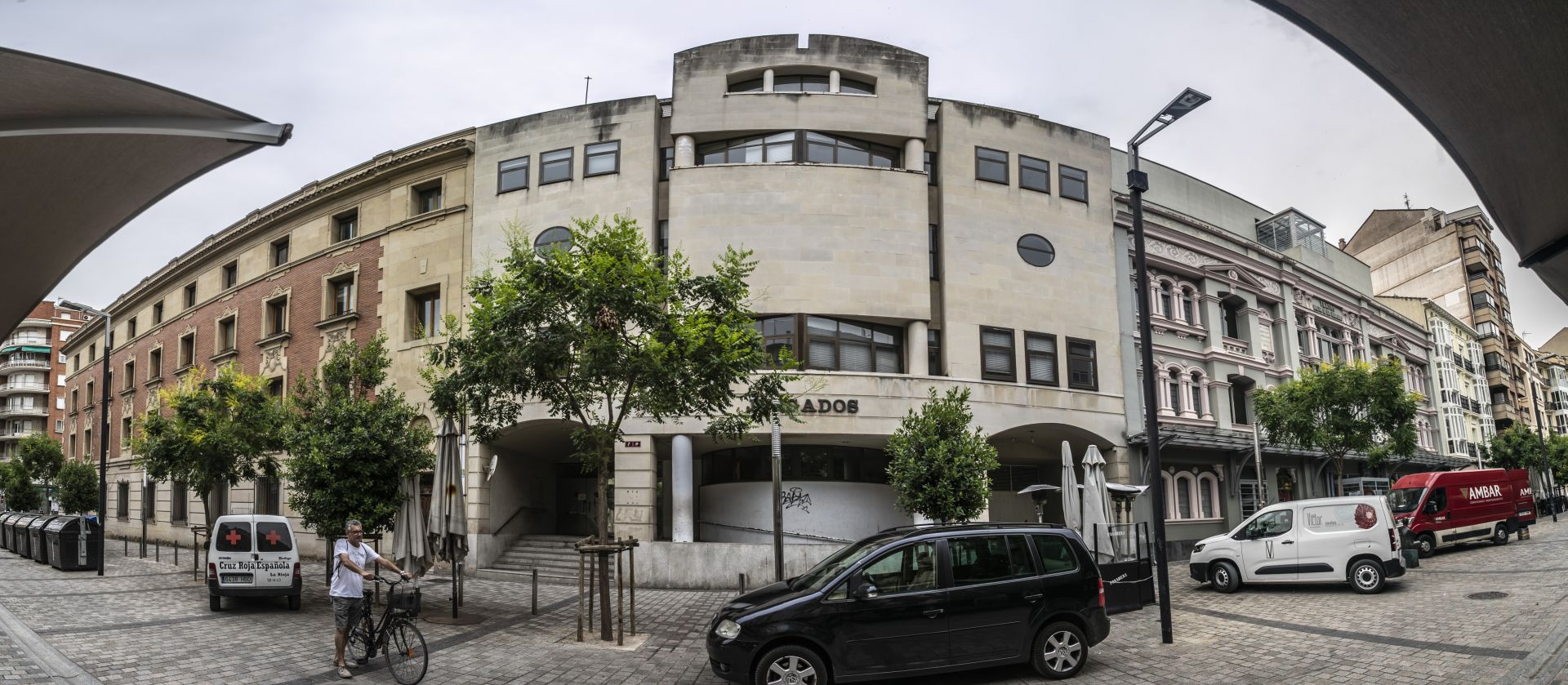 El derribo de los antiguos juzgados para ampliar el teatro Bretón comenzará en noviembre