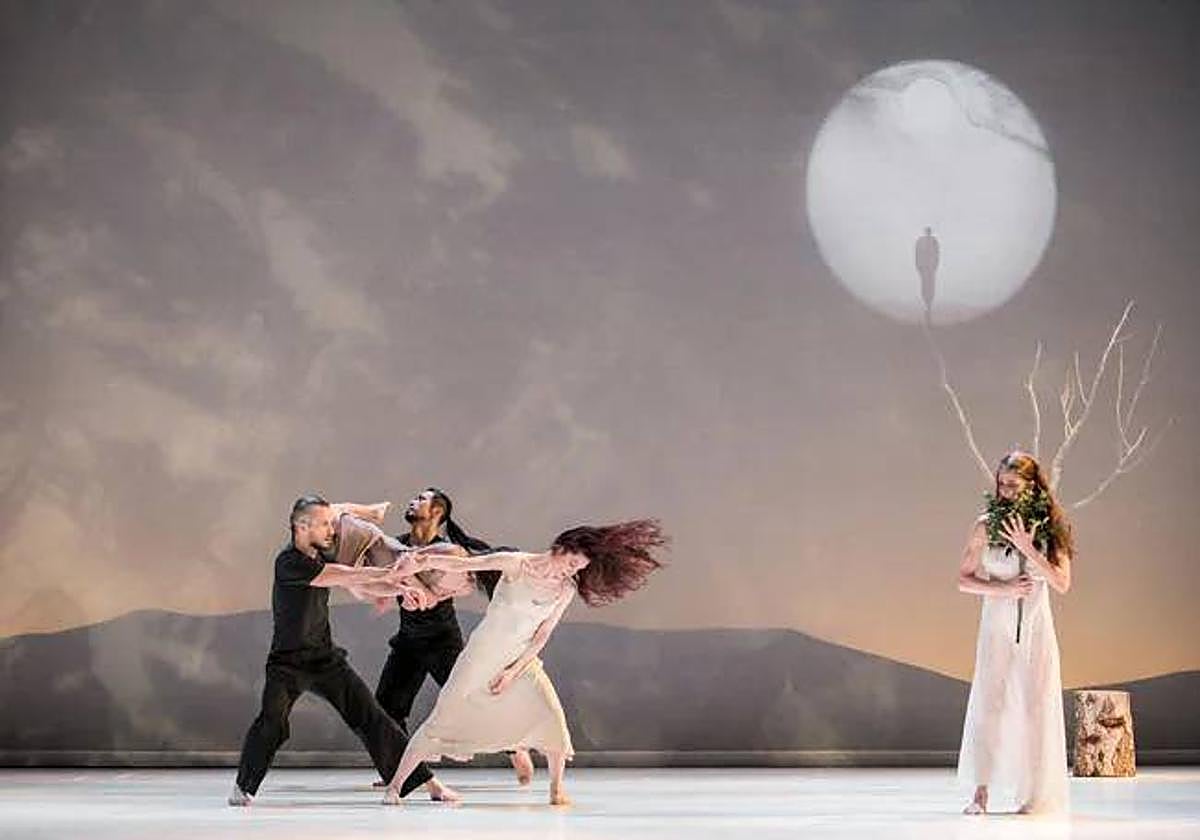 La danza de Carolyn Carlson abre este viernes el Festival de Teatro