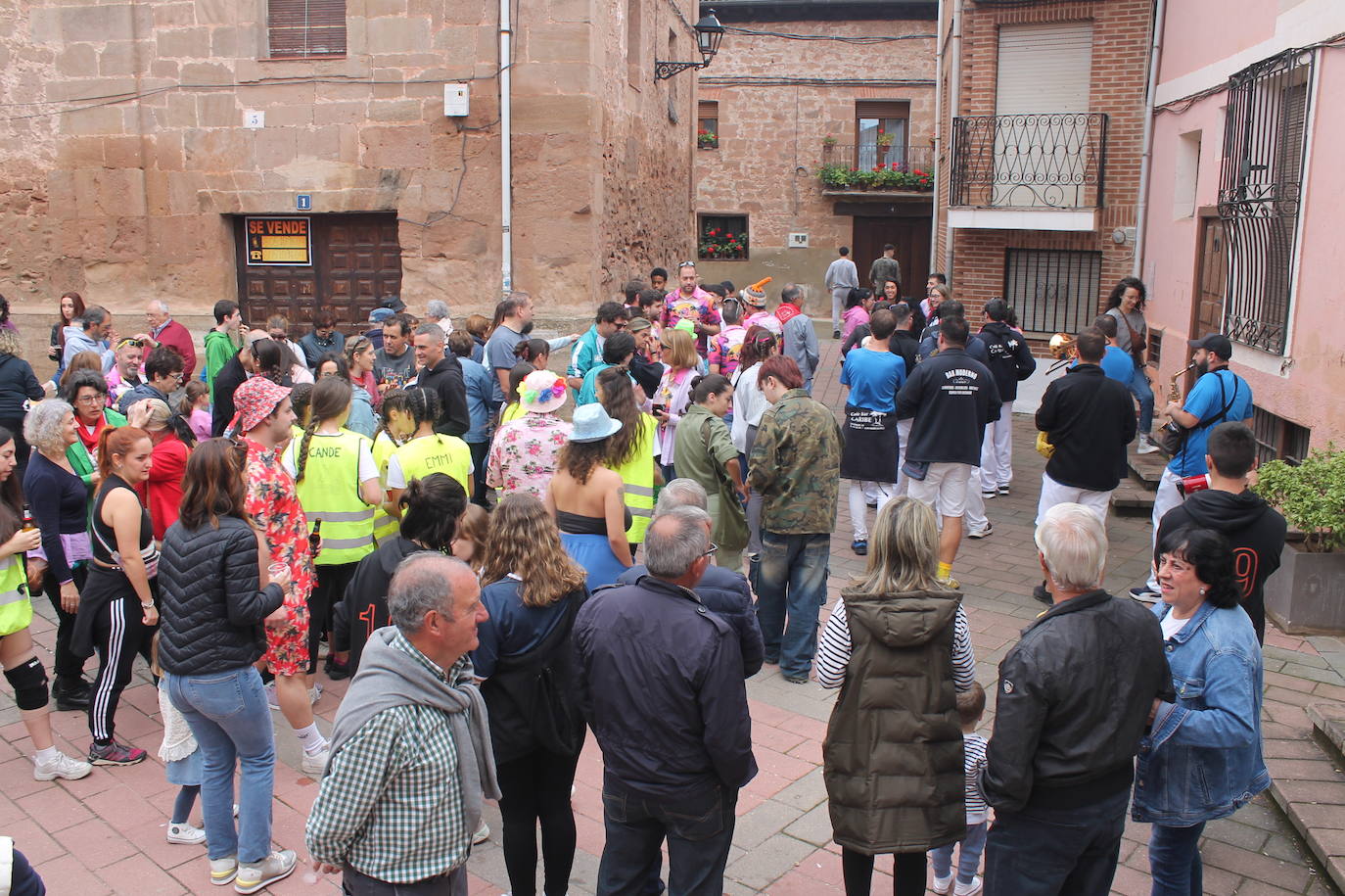 Camprovín celebró sus fiestas en honor de Santa Teresa y San Ponciano