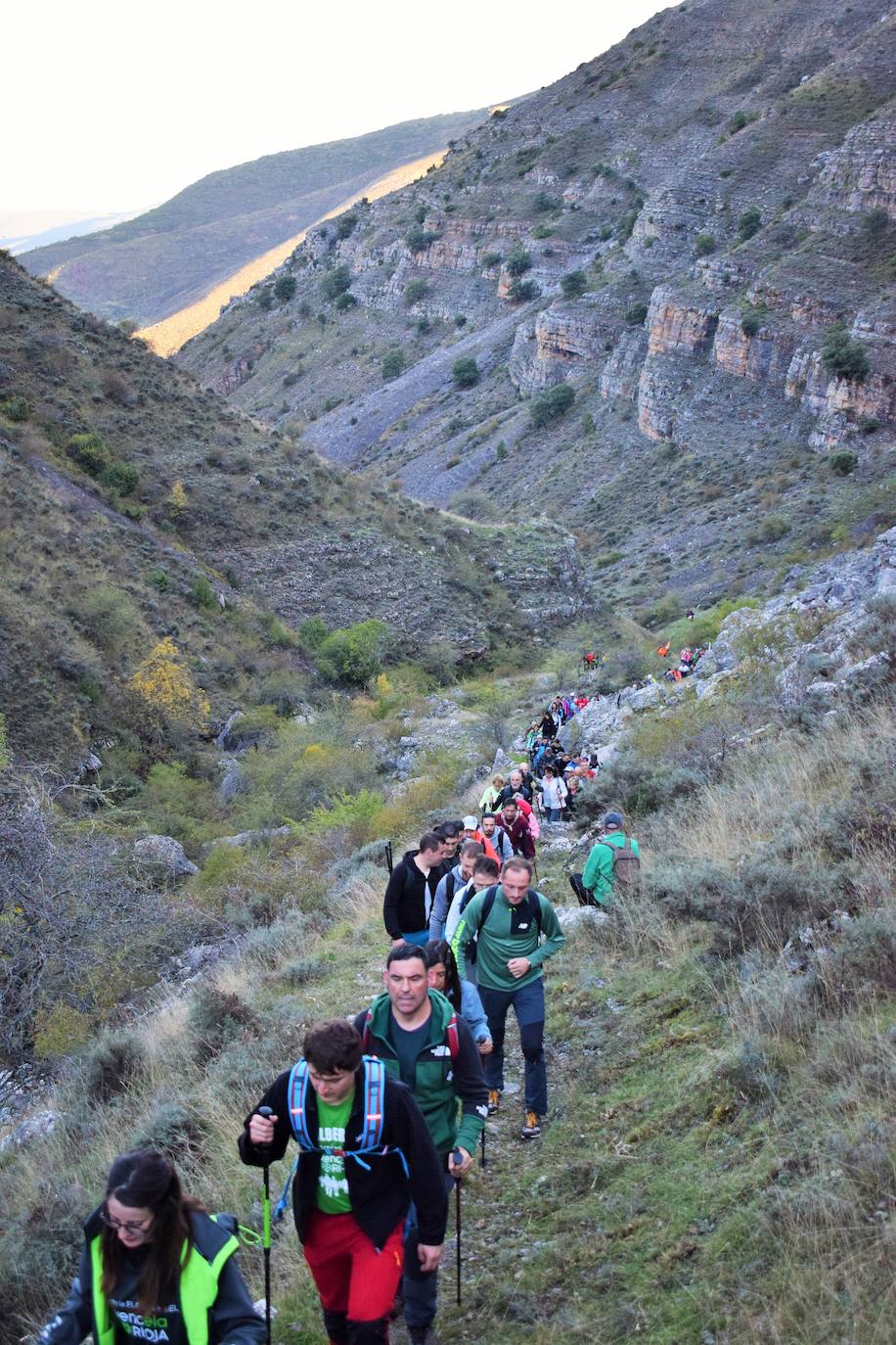 Tres enfermos de ELA ascienden a 1.854 metros de altitud en el Día del Montañismo Riojano