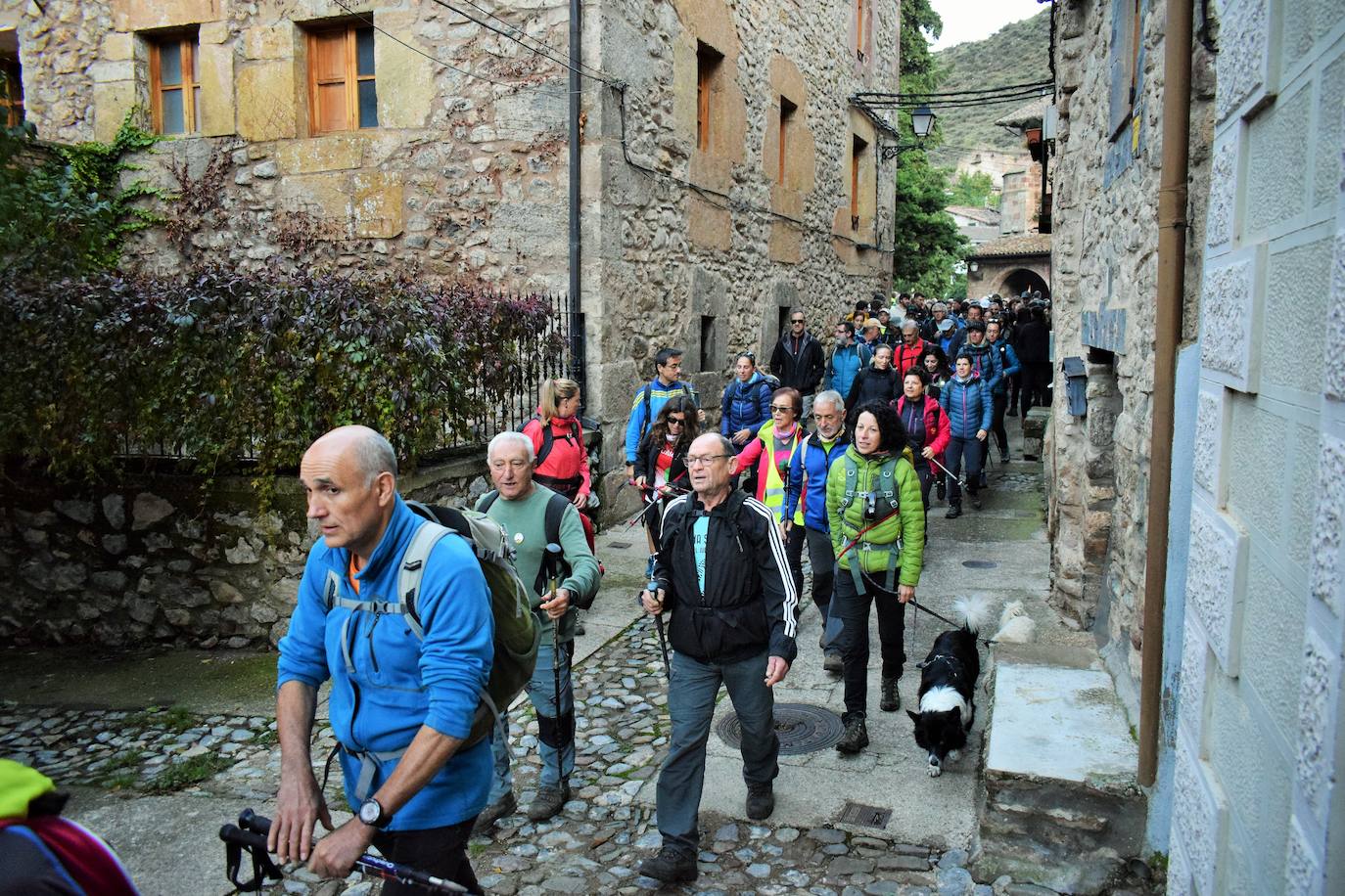 Tres enfermos de ELA ascienden a 1.854 metros de altitud en el Día del Montañismo Riojano