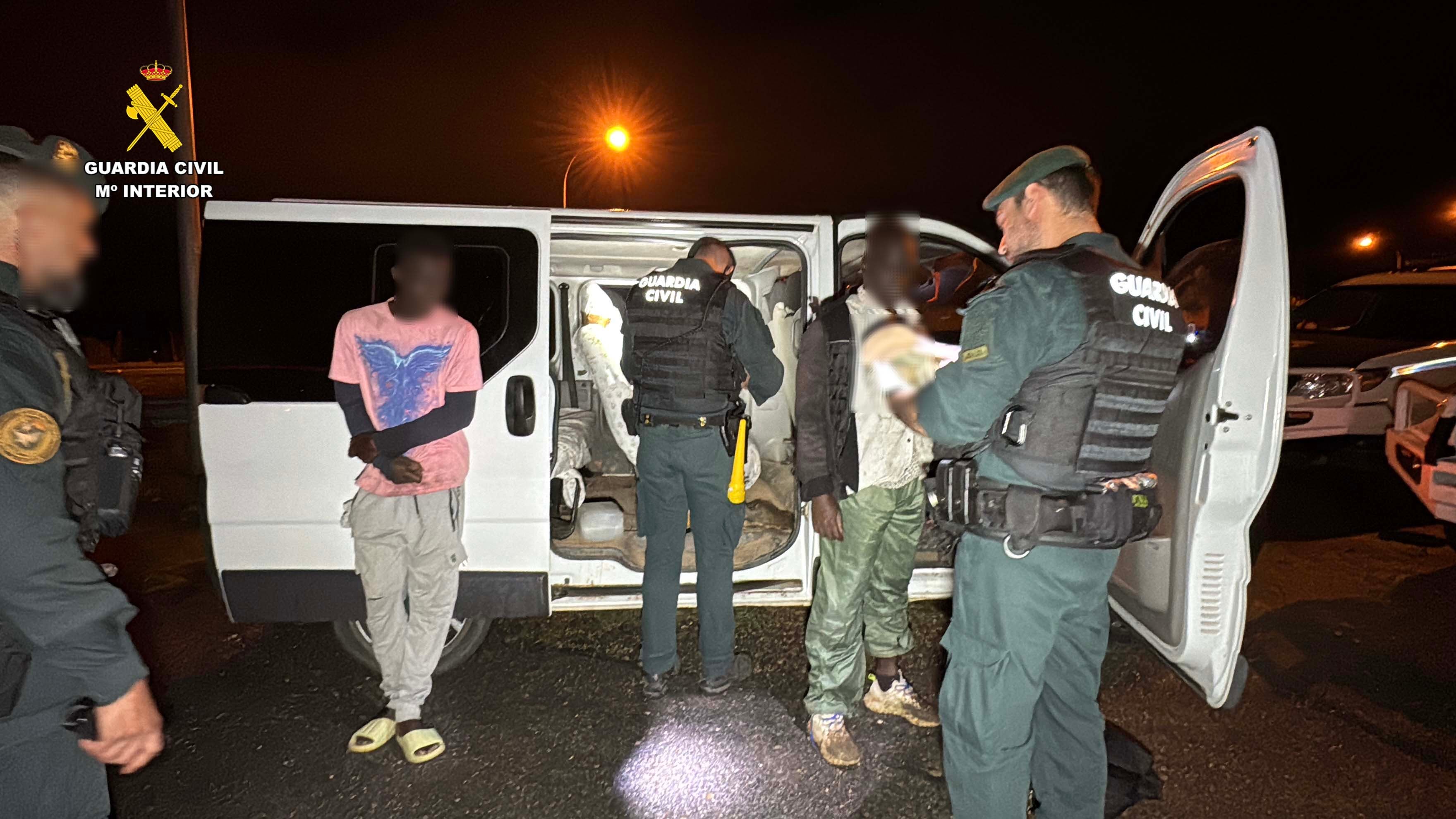 Las imágenes del chalé en el que dormían los migrantes