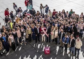 Concentración celebrada el pasado viernes en la plaza del ayuntamiento.