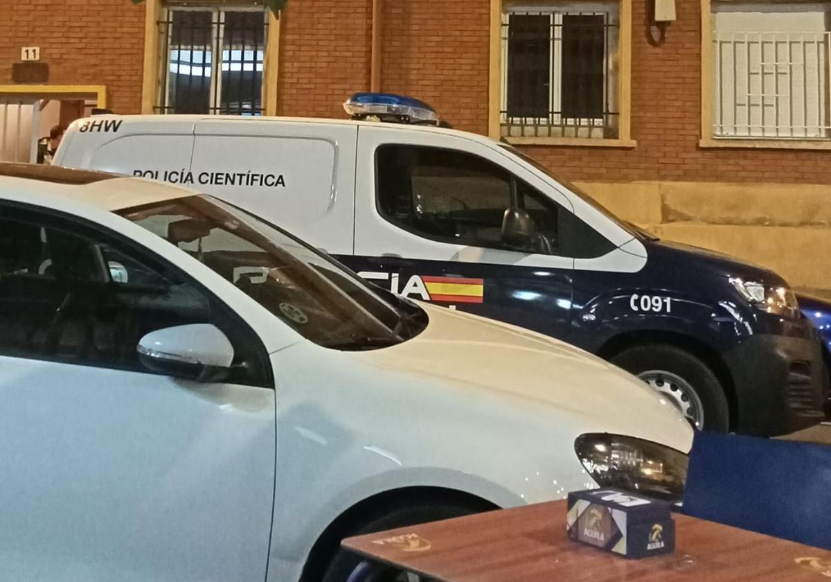 La Policía Nacional lleva a cabo un operativo en la calle Beatos Mena y Navarrete de Logroño