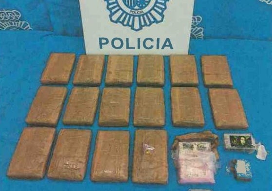 Droga incautada en el domicilio de la víctima.