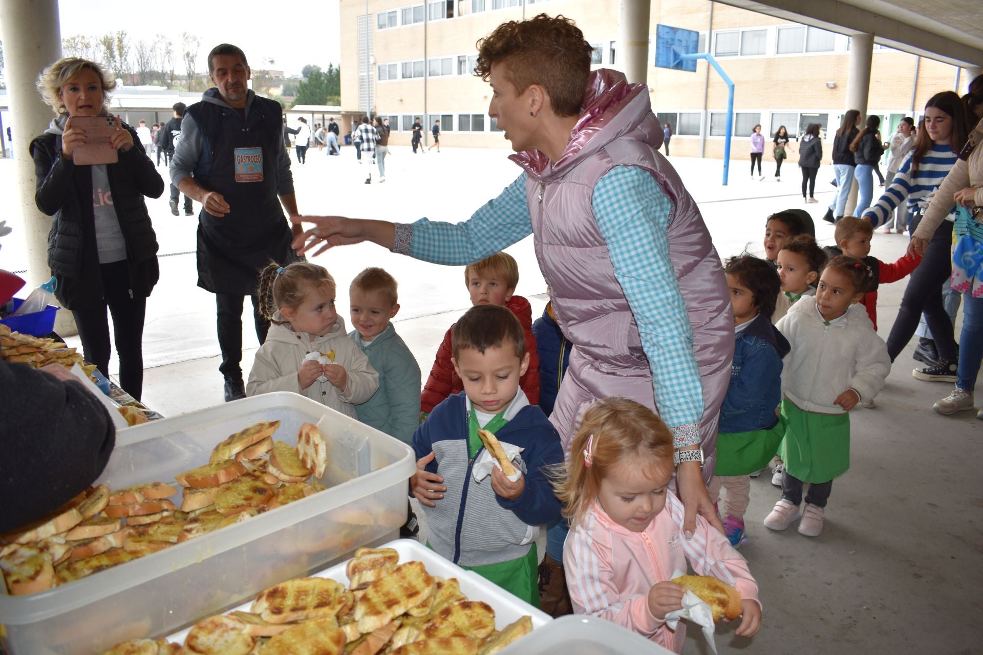 El CEO Villa de Autol inicia con una &#039;pringada&#039; las actividades de &#039;La Rioja ApeteCEO&#039;