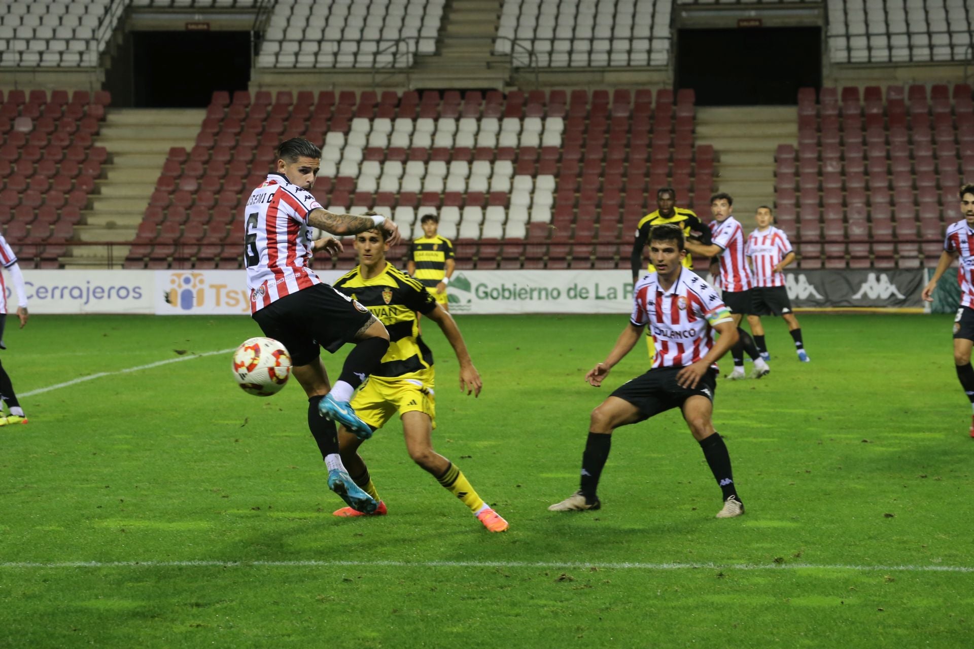 Las imágenes del partido SDL-Deportivo Aragón