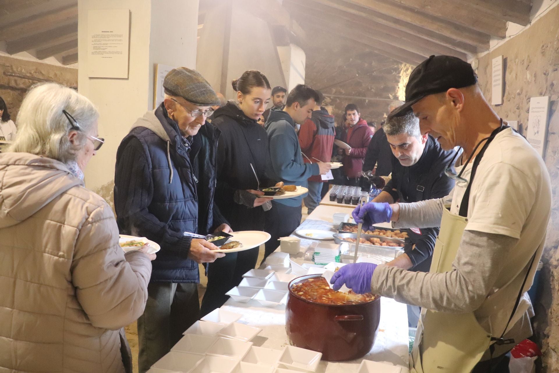 Las XXIX Jornadas Micológicas de Villarroya reúnen a cientos de personas