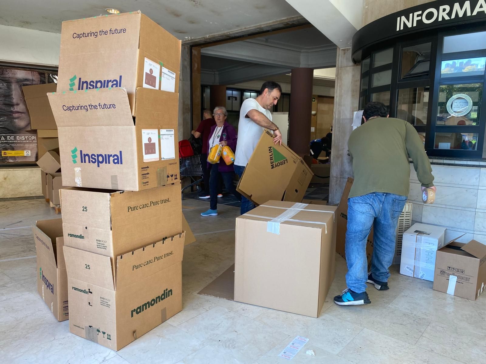 Imagen secundaria 2 - La solidaridad con Valencia desborda La Rioja: «Es un orgullo ver la respuesta de esta comunidad»