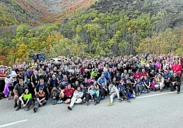 Los 150 andantes que partieron el jueves y el medio centenar que se unieron este domingo, antes de entrar a Valvanera.