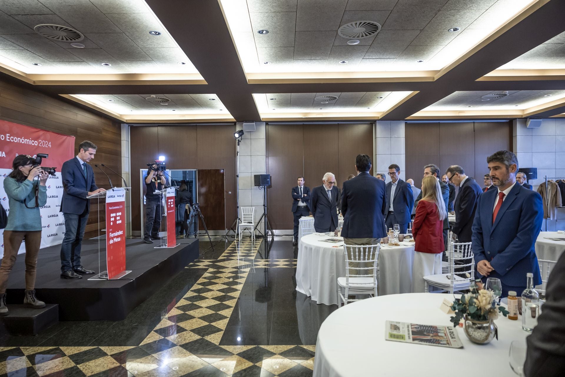 Celebración del Foro económico de Diario LA RIOJA e Ibercaja