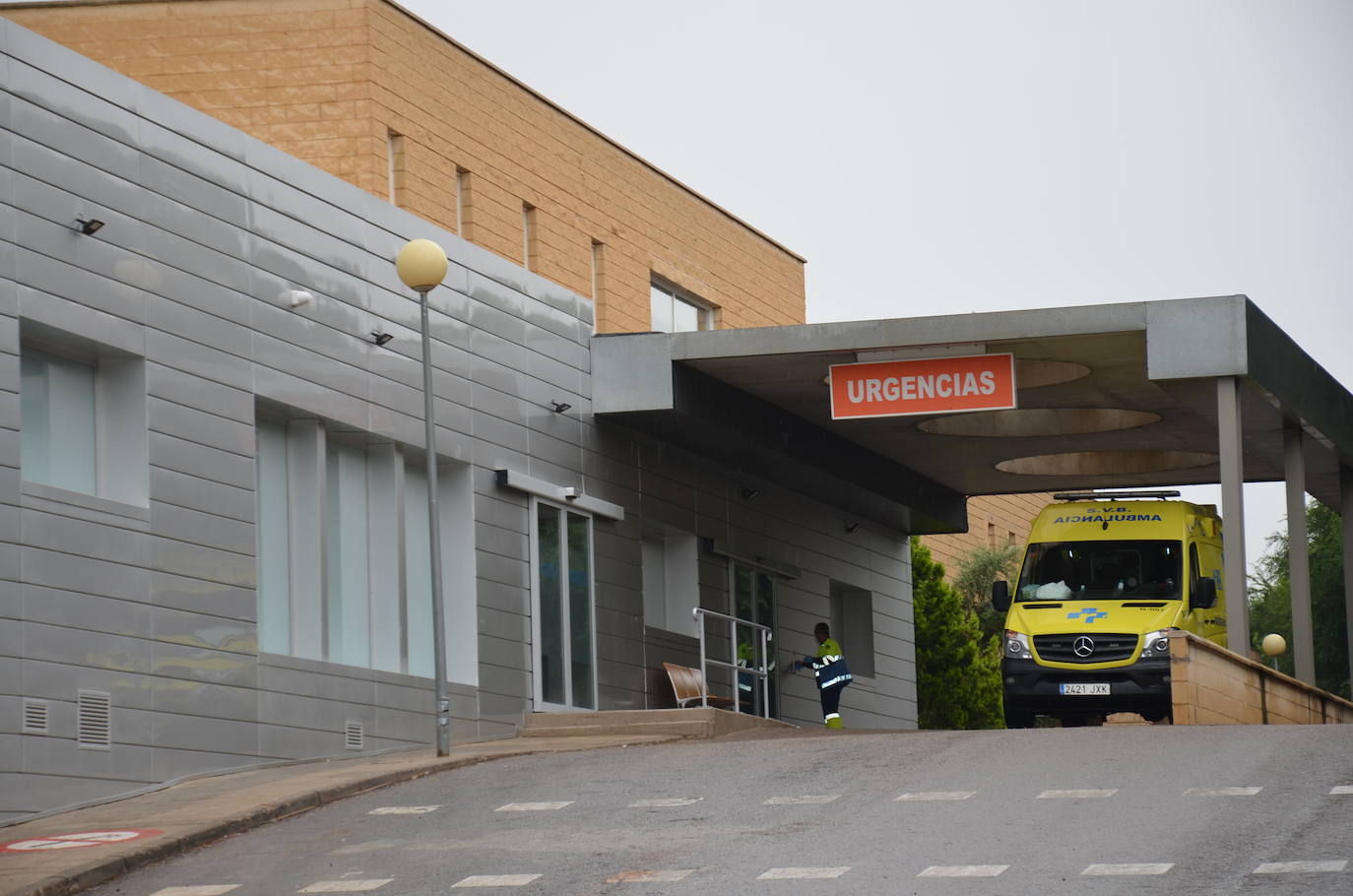 Acceso al servicio de Urgencias del Hospital de Calahorra.