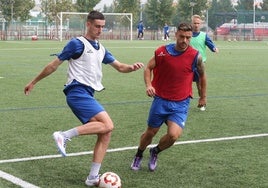 La SDL ha preparado el derbi en su campo habitual de entrenamiento en Pradoviejo.