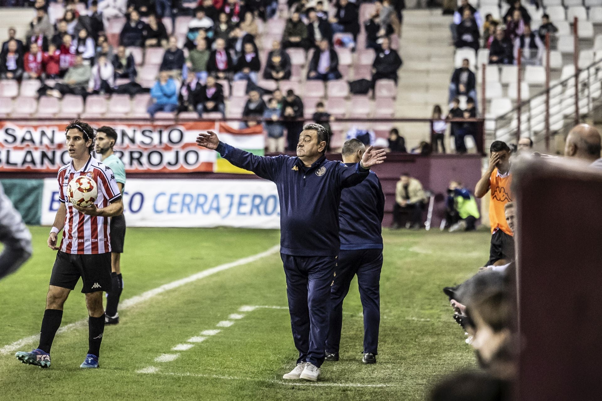 El partido SD Logroñés-UD Logroñés