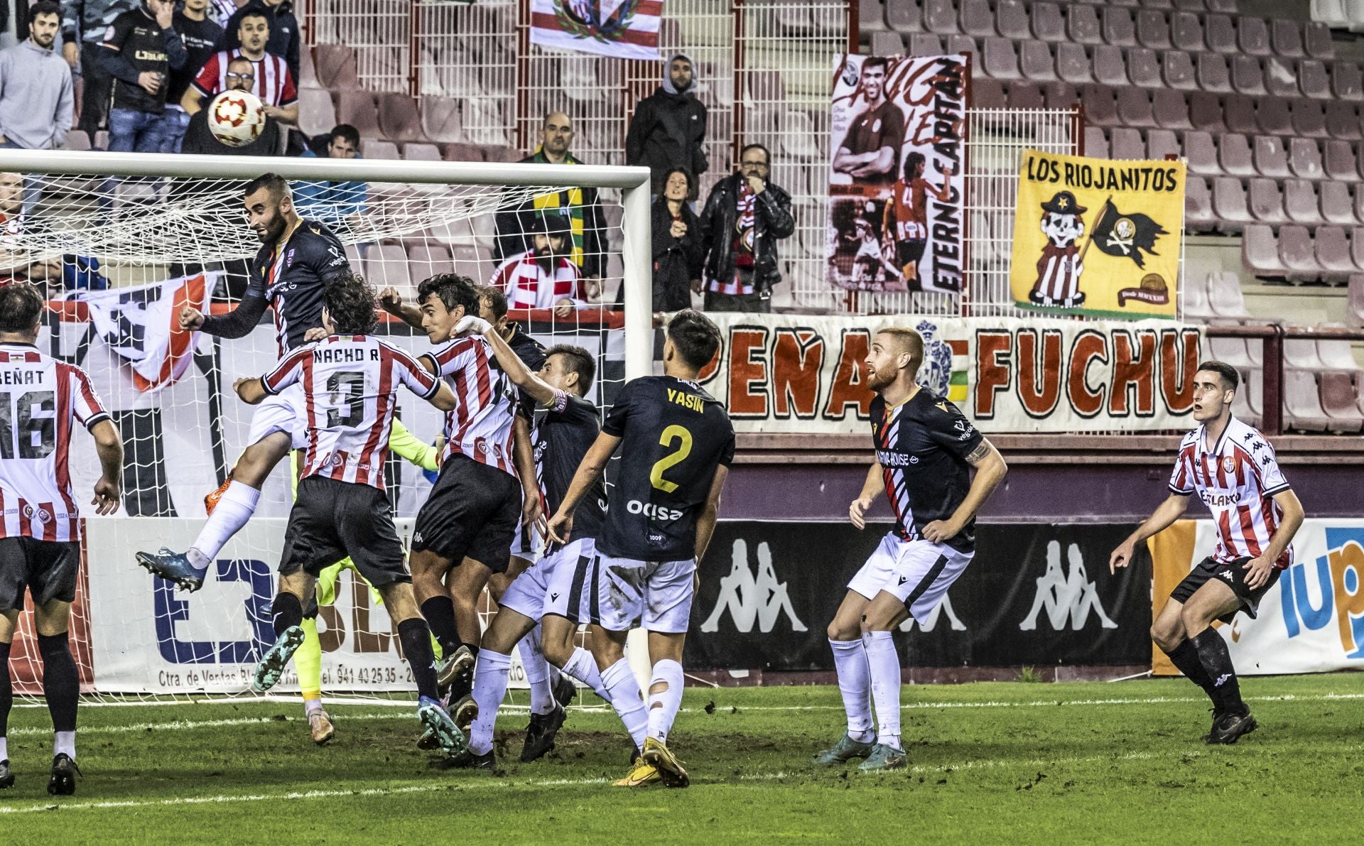 El partido SD Logroñés-UD Logroñés