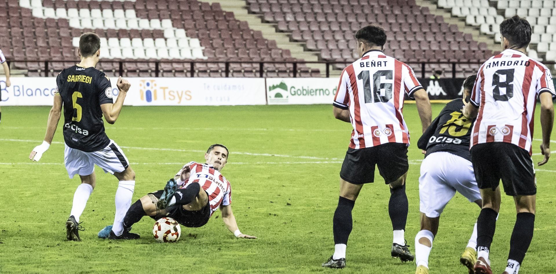 El partido SD Logroñés-UD Logroñés