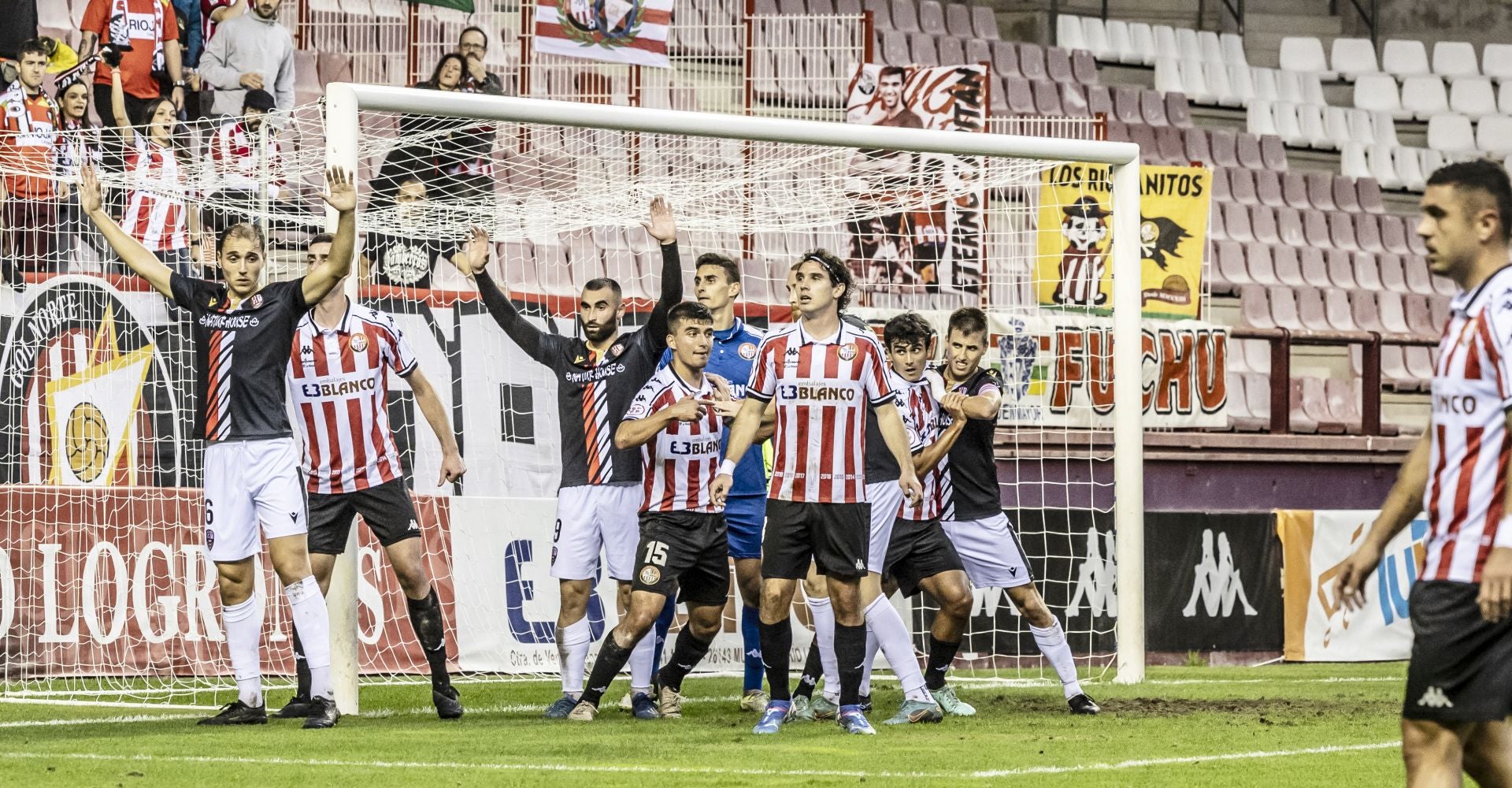 El partido SD Logroñés-UD Logroñés