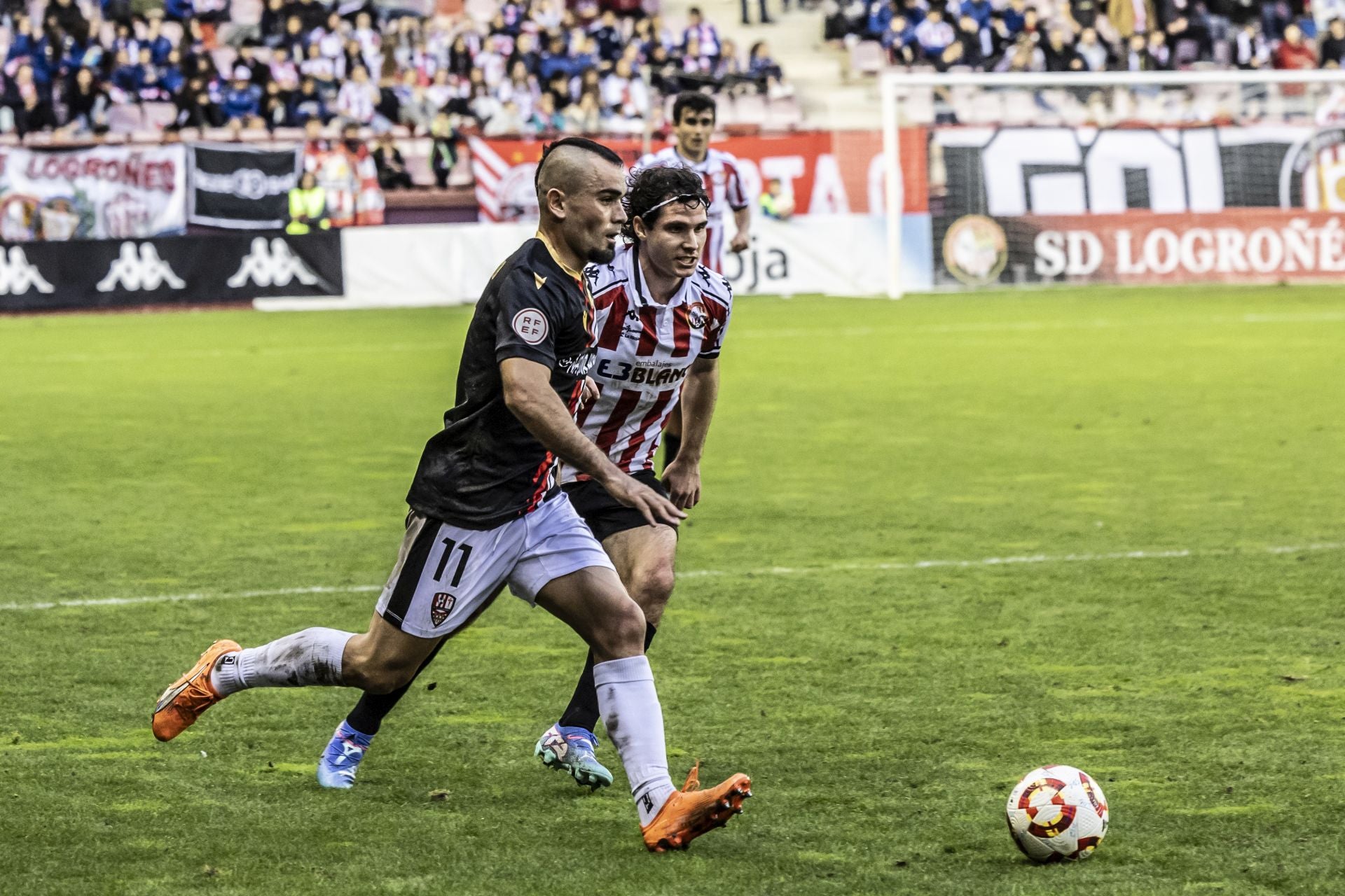 El partido SD Logroñés-UD Logroñés