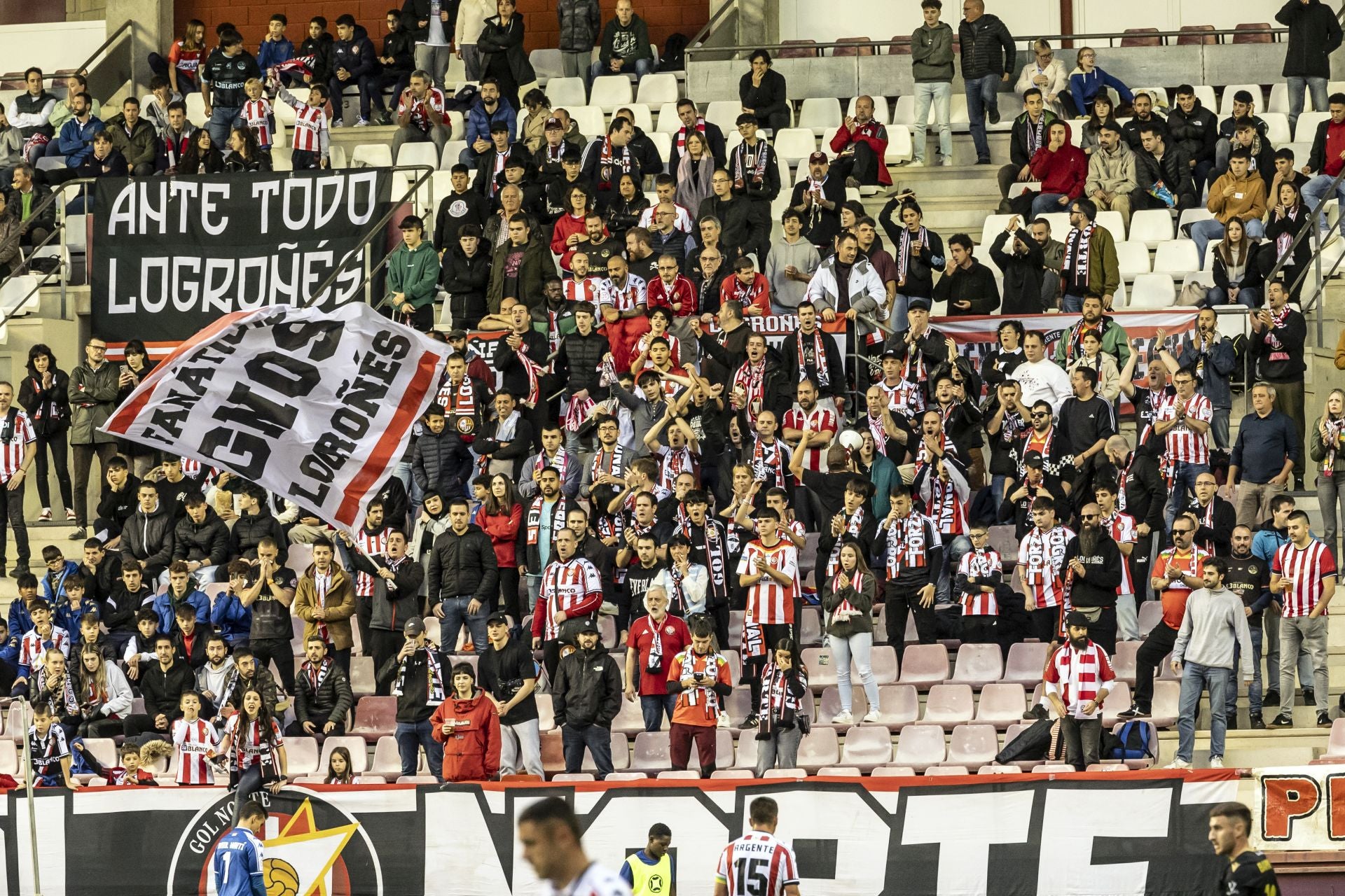 El partido SD Logroñés-UD Logroñés