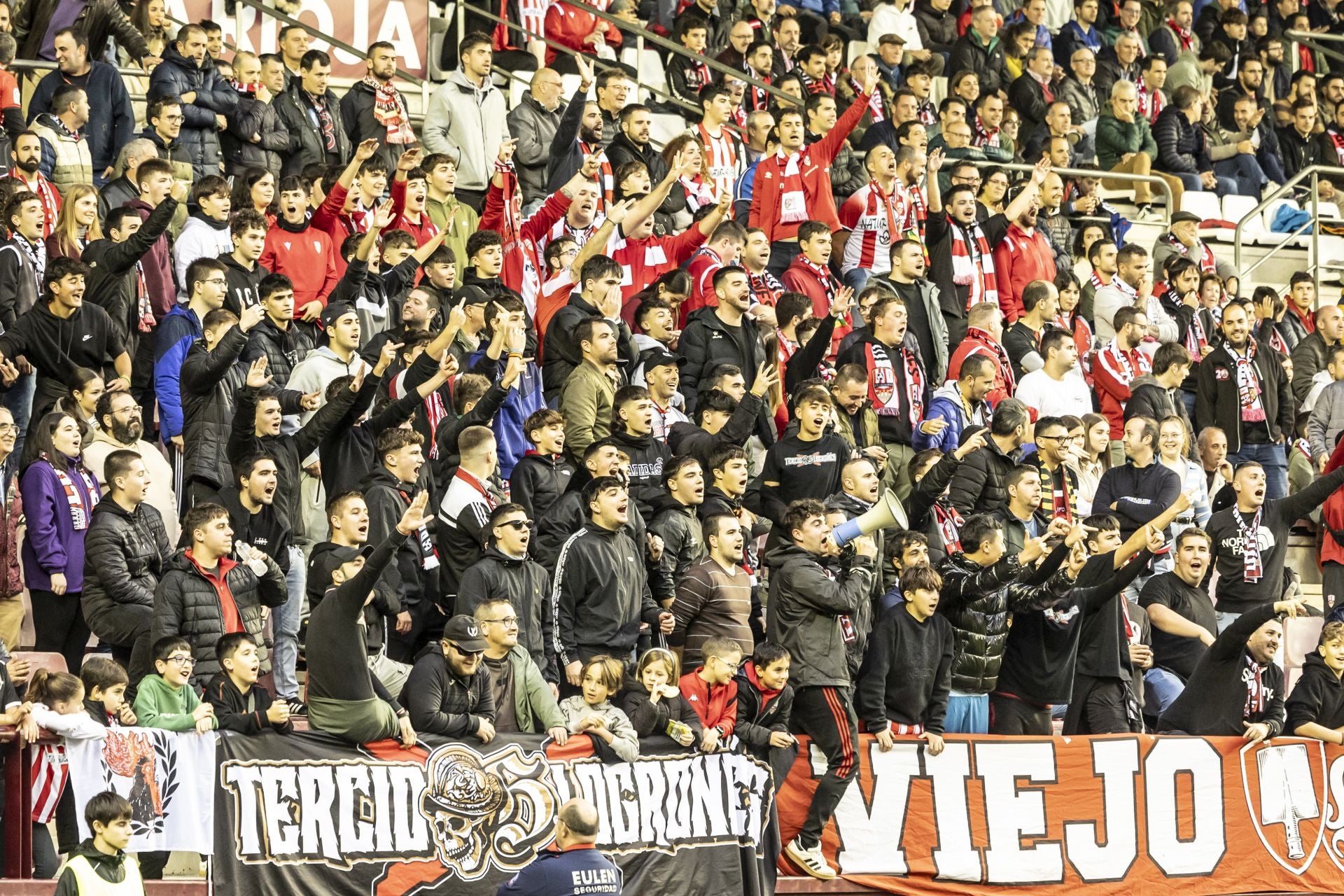 El partido SD Logroñés-UD Logroñés