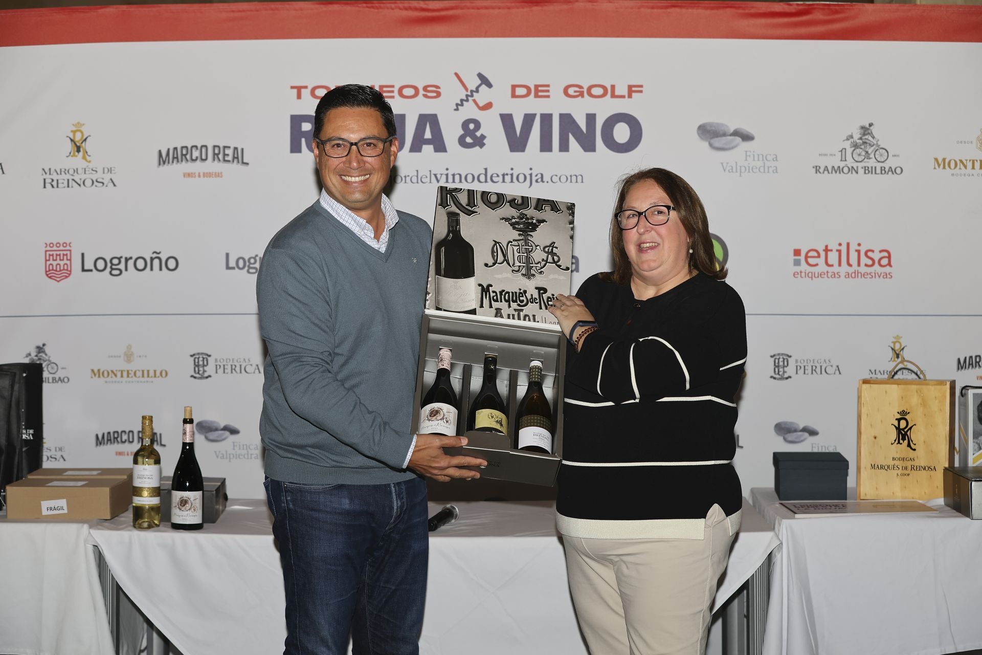 La entrega de premios del torneo Marqués de Reinosa