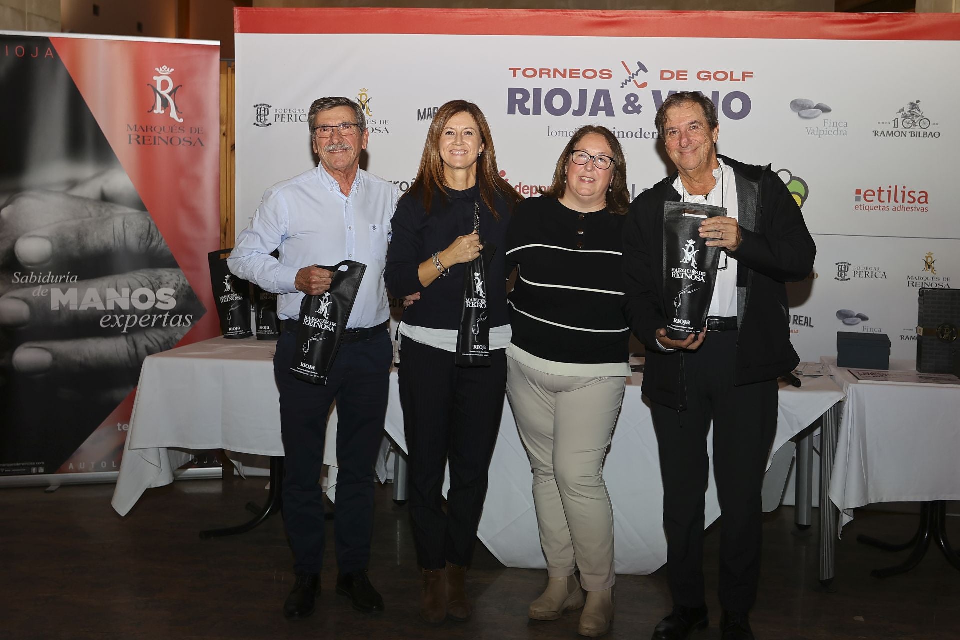 La entrega de premios del torneo Marqués de Reinosa