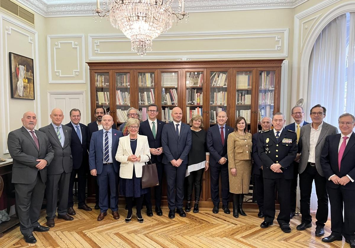 El Centro Riojano de Madrid entrega los premios en honor a San Millán