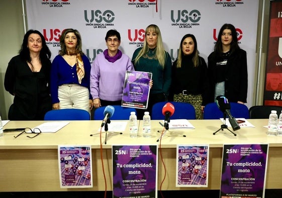 Las representantes de la Plataforma 8M, en la presentación de la concentración: Marian Alcalde (CC OO), Blanca Fernández (Mujeres Riojanas Progresistas), Isabel Blanco (UGT), Josune Zorzano (USO), Naiara Hernáez (PSOE) y Ruth Sáenz (IU).