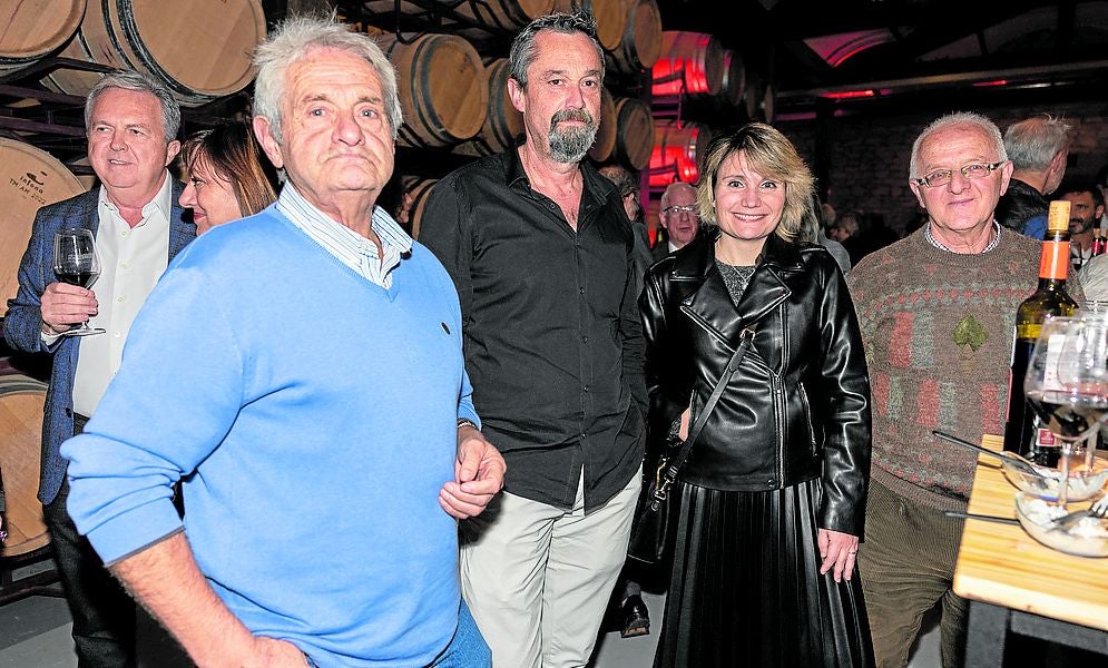 Pedro Valeria, Jesús Hernández, Natalia Porres y Manuel Llorente también disfrutaron de la velada en Franco-Españolas.