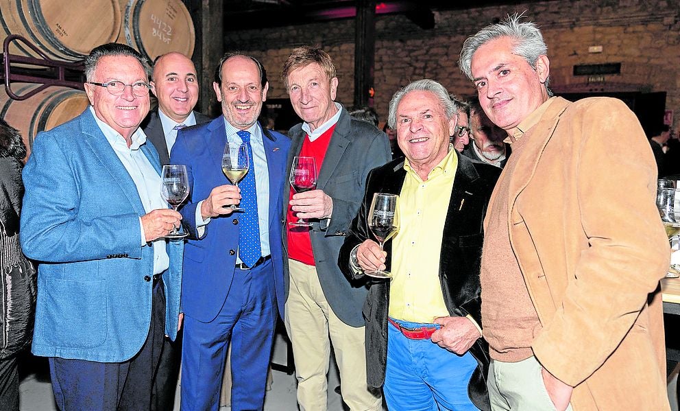 Pablo Arrieta, Alberto de Carlos, José Luis Prusén, Víctor Pascual, José Fermín Hernández Lázaro y el mago Iceman.
