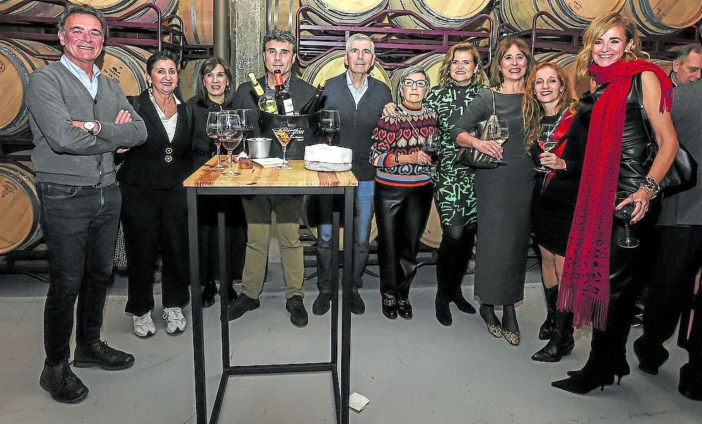 Josu Rodríguez, Pilar Ruiz, Marga Ovejas, Carlos Fuentes, Juan Carlos Hijazo, Pilar Martínez, Natalia, Eva Domínguez, Beatriz Zúñiga y Estrella Domínguez. 