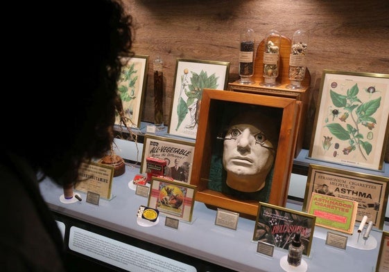 Detalle de la exposición 'Veneno que cura, veneno que mata', en las salas 3 y 4 de la Casa de las Ciencias.