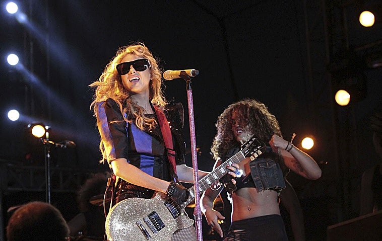 Paulina Rubio durante un concierto.