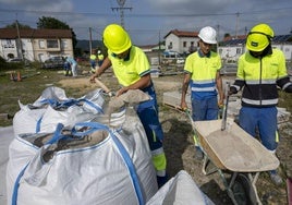 Alumnos de un grado de construcción en una imagen de archivo.