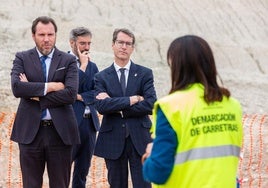 Capellán junto al ministro Puente cuando visitó obras en La Rioja.