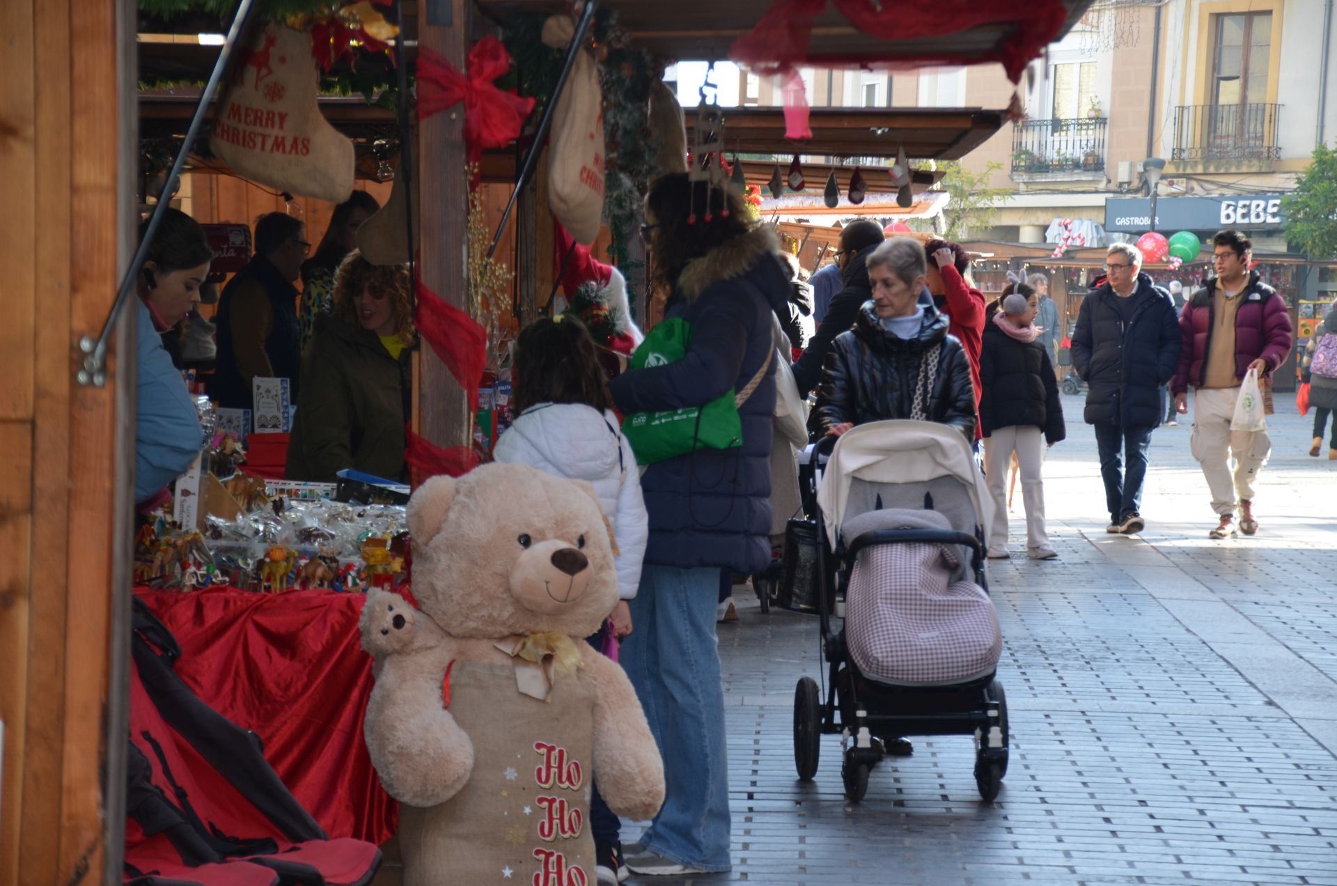 Mañana de mercado navideño en Calahorra