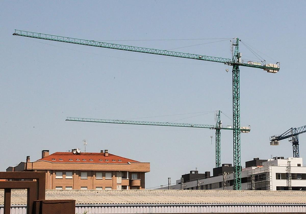 El Ayuntamiento de Logroño sacará a la venta diez parcelas para construir hasta 136 pisos de protección oficial