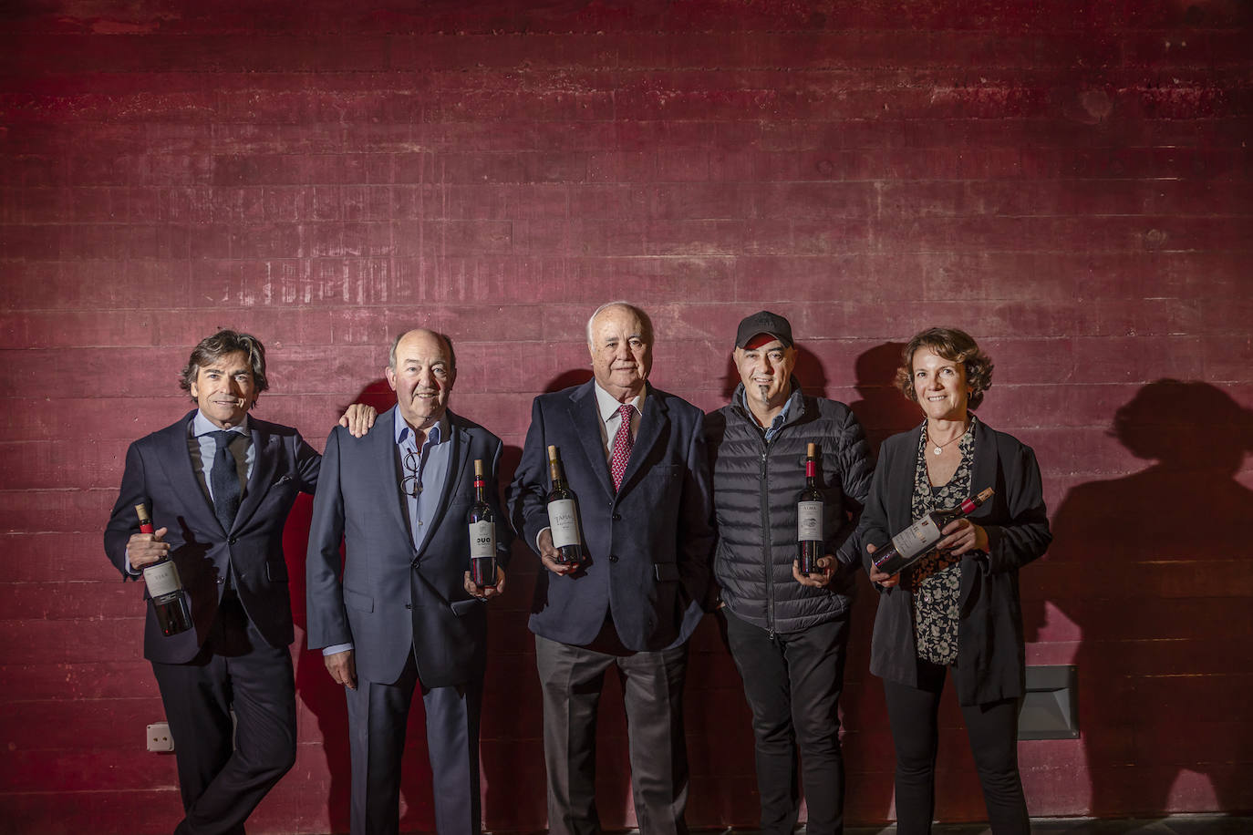 La cata con repóquer de vinos y de bodegueros, en imágenes