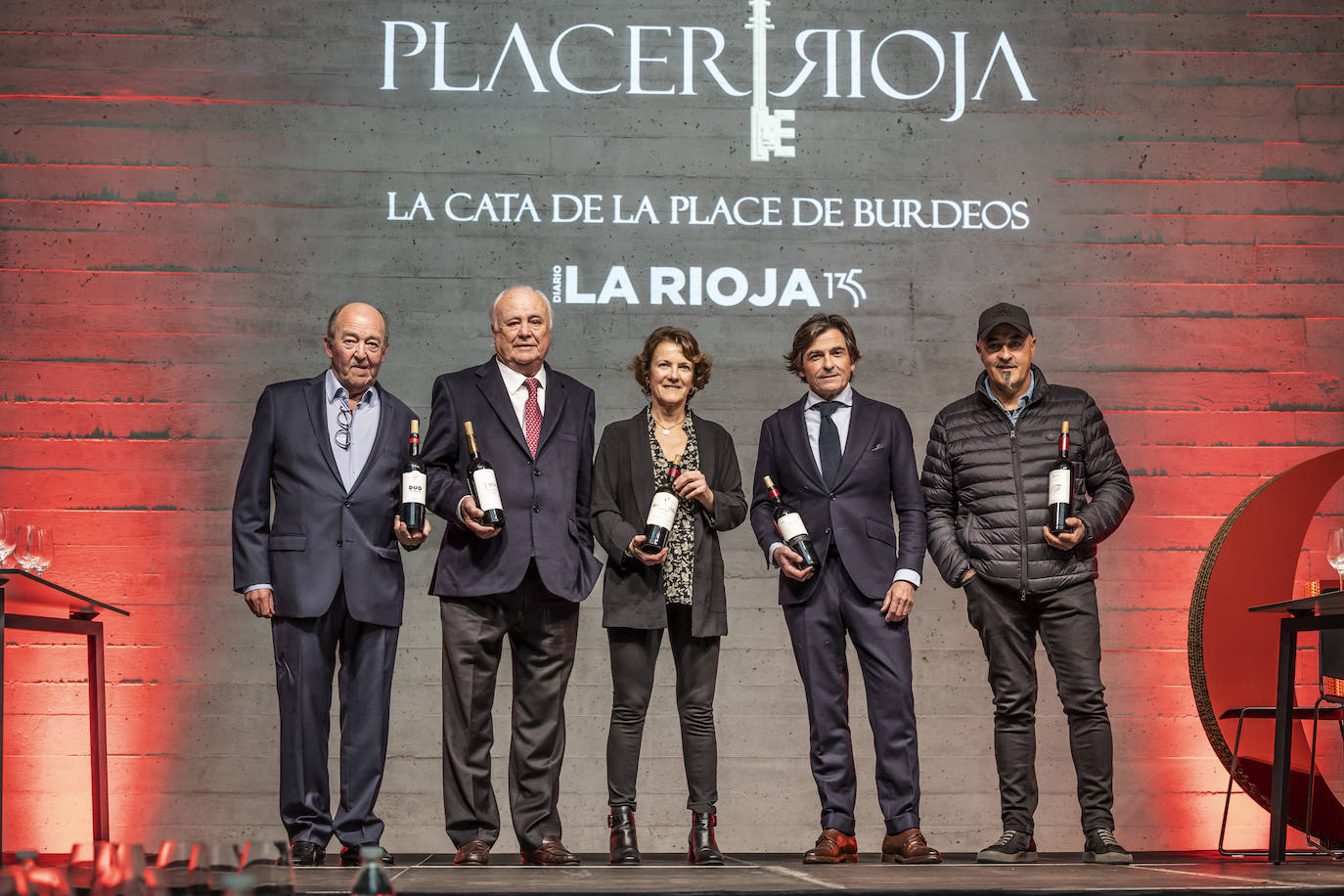 La cata con repóquer de vinos y de bodegueros, en imágenes