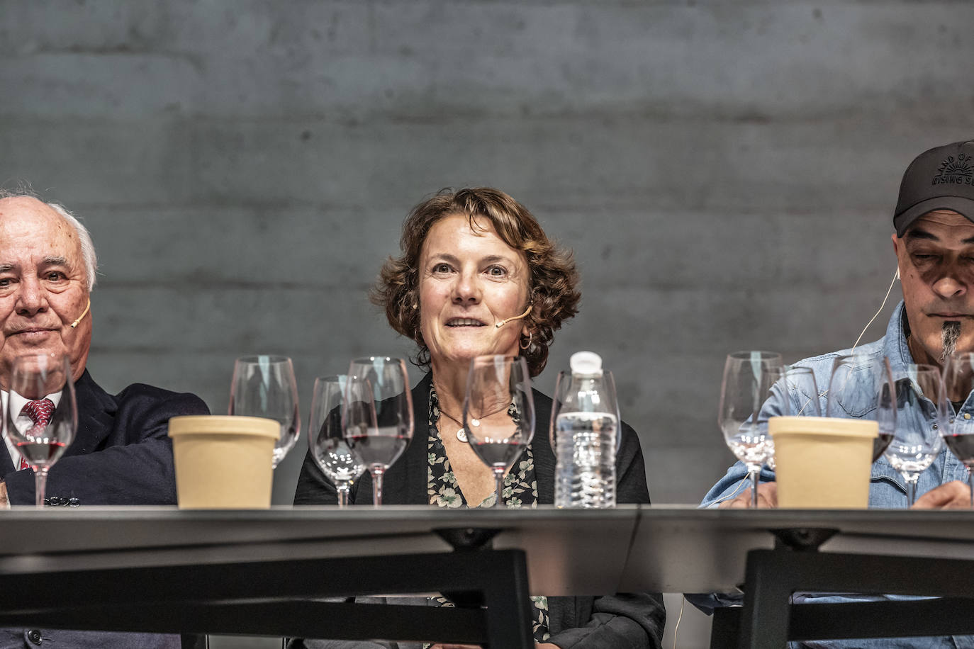 La cata con repóquer de vinos y de bodegueros, en imágenes