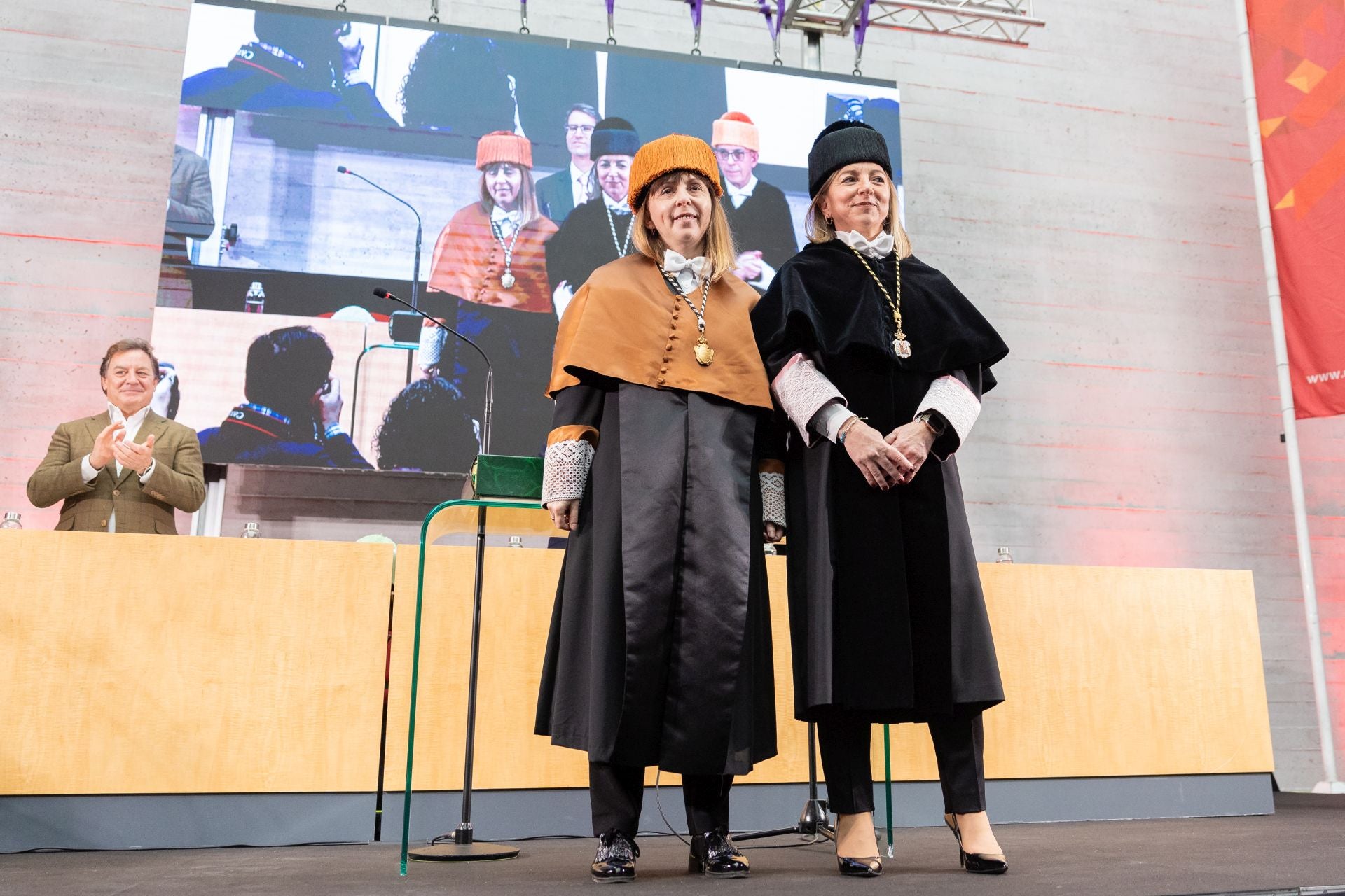 Eva Sanz toma posesión como nueva rectora de la Universidad de La Rioja