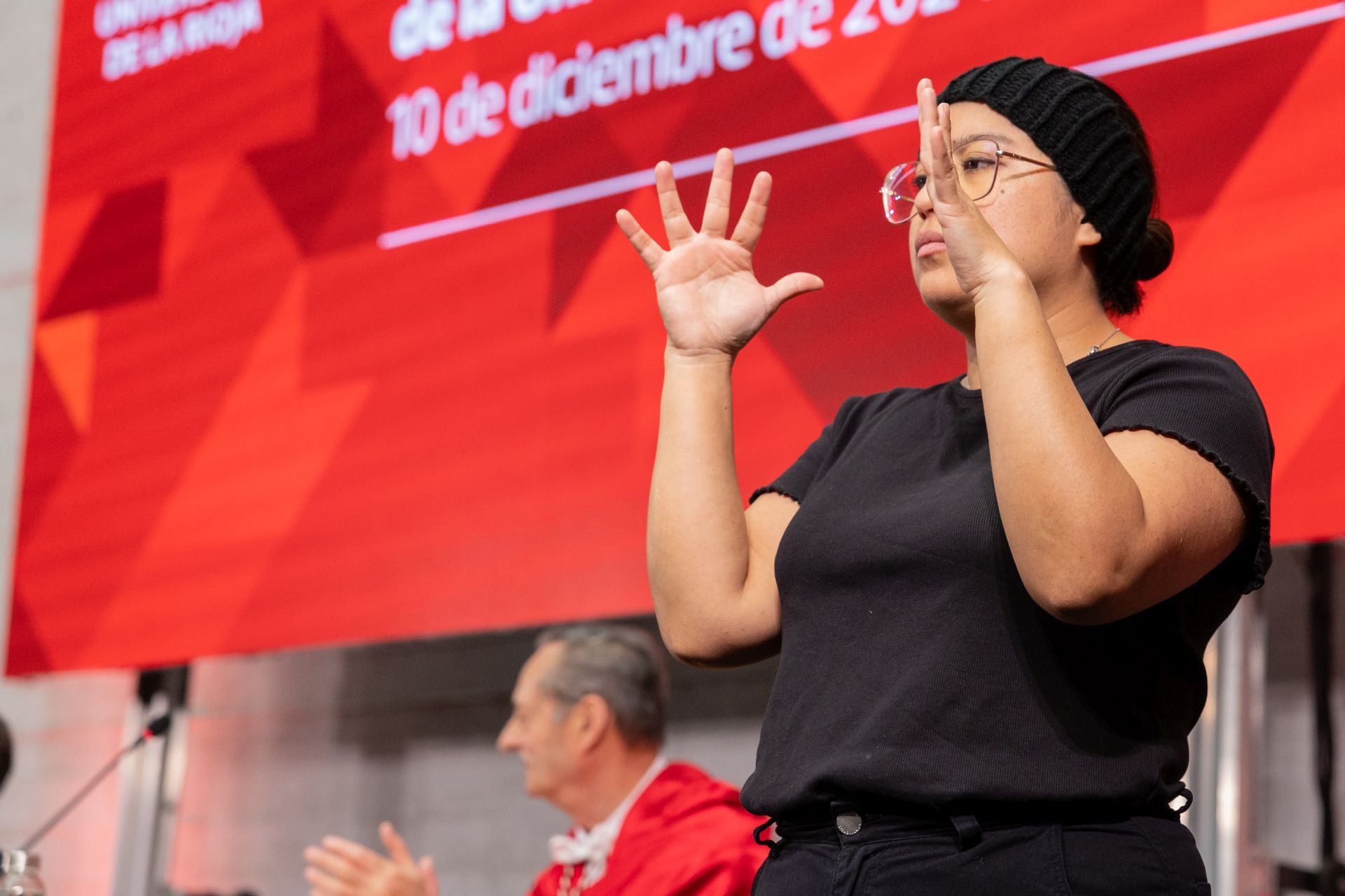 Eva Sanz toma posesión como nueva rectora de la Universidad de La Rioja