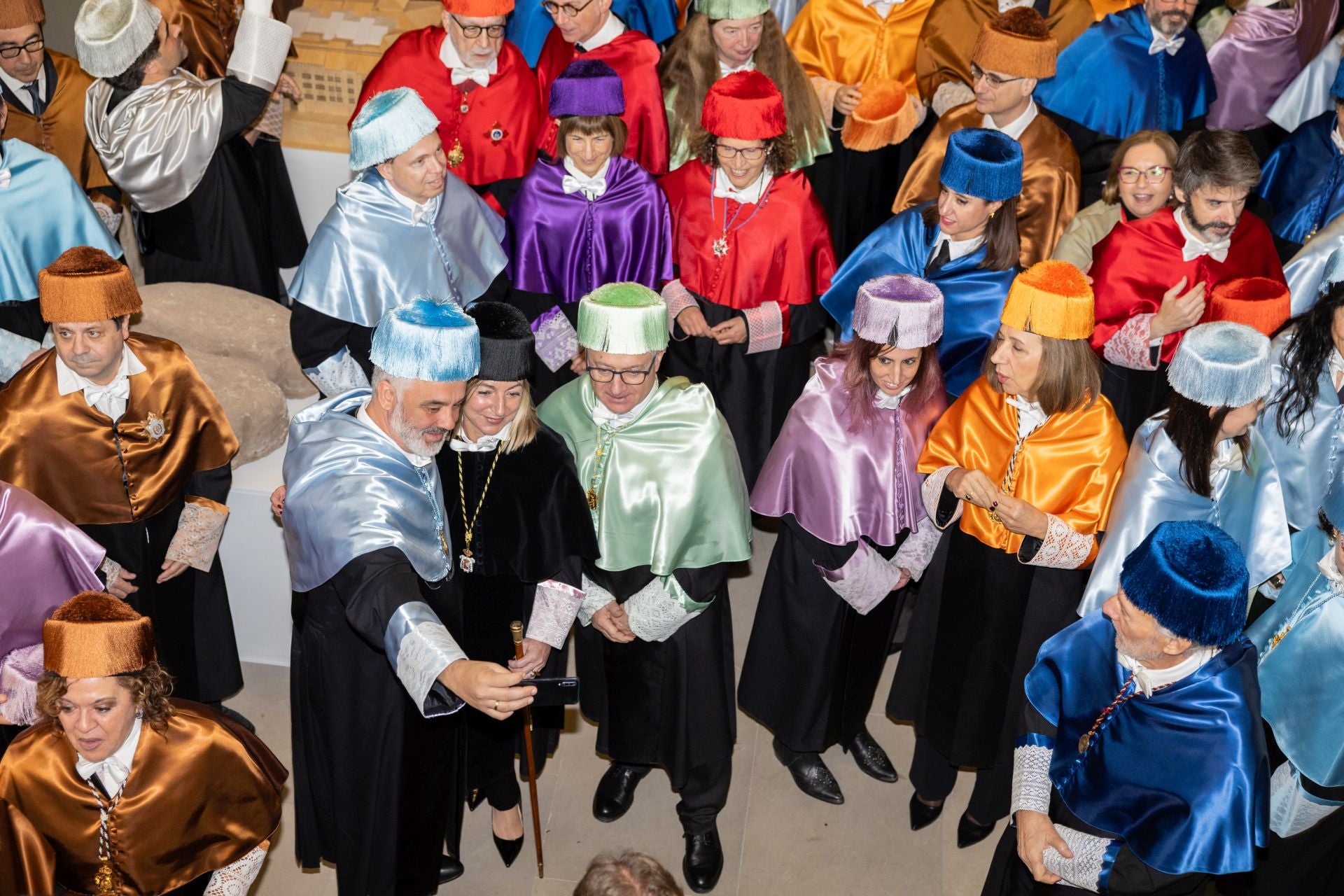 Eva Sanz toma posesión como nueva rectora de la Universidad de La Rioja