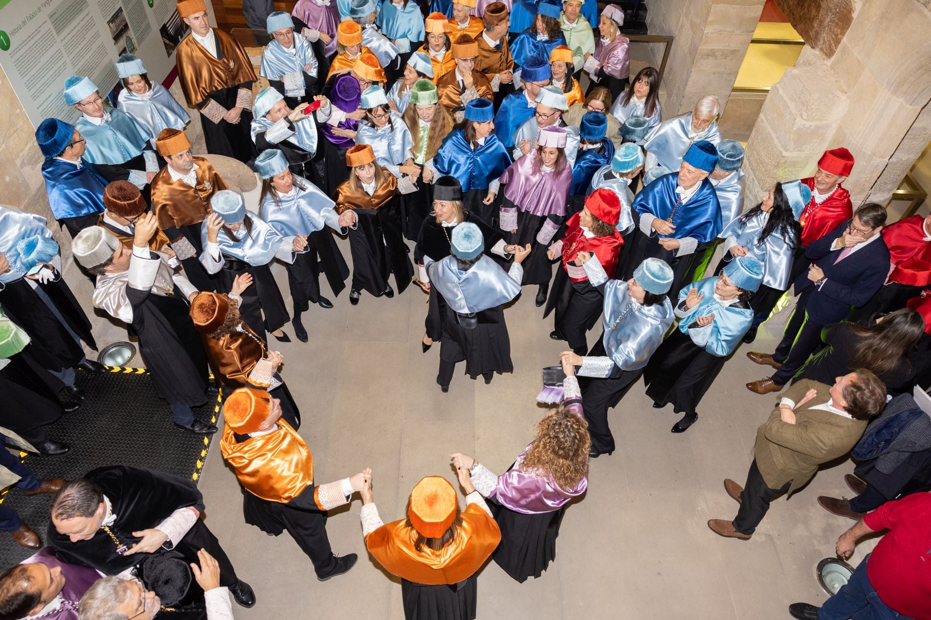 Eva Sanz toma posesión como nueva rectora de la Universidad de La Rioja