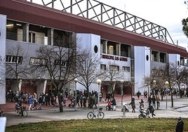 Filas en Las Gaunas para la recepción de los Reyes Magos, este año.