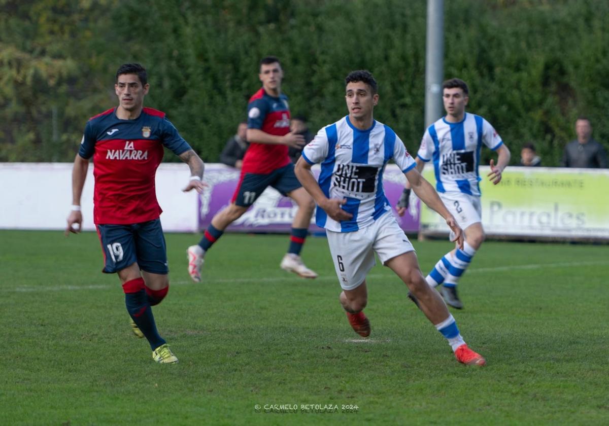 Emilio y Ochoa en el partido entre Náxara y Vianés de esta temporada en La Salera.