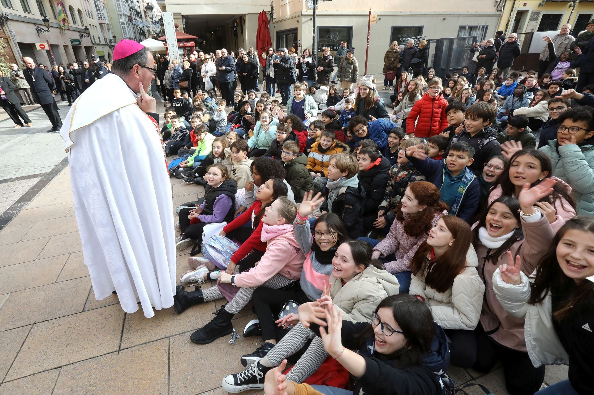 La procesión de la Virgen de la Esperanza, en imágenes